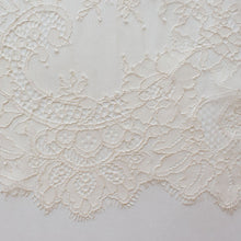 Load image into Gallery viewer, Chantilly Lace (Floral - 58&quot;)