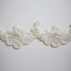 Simplicity Narrow Beaded Bridal Lace Trim White
